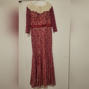 Leoni Lee Burgundy Lace Maxi Formal Evening Dress Wedding Guest Size L NWT